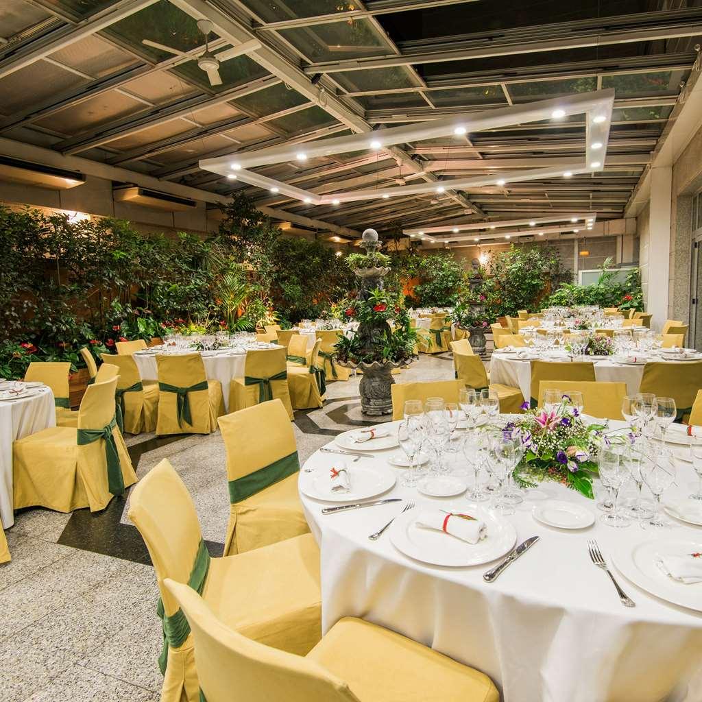 Vp Jardin Metropolitano Otel Madrid Restoran fotoğraf